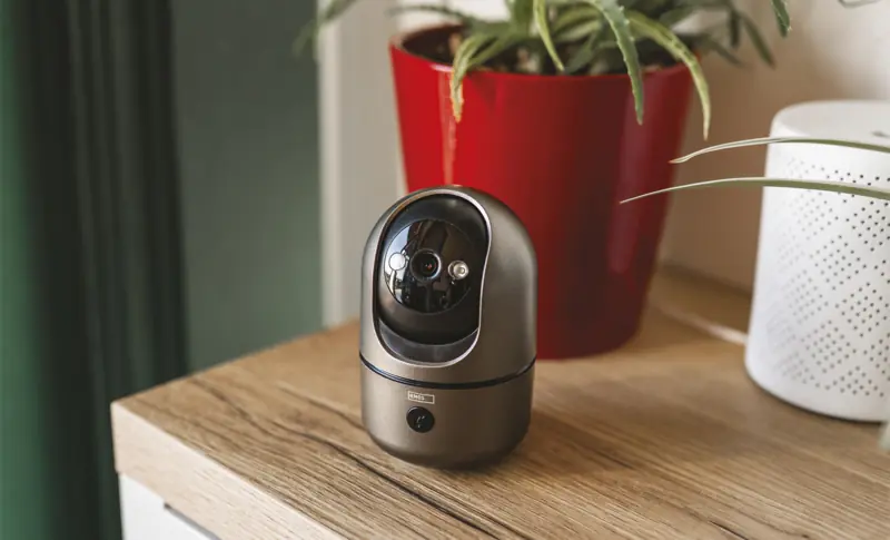 EMOS GoSmart intelligens beltéri IP kamera